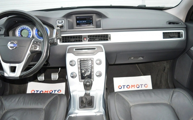 Volvo V70 cena 33900 przebieg: 170400, rok produkcji 2012 z Hrubieszów małe 742